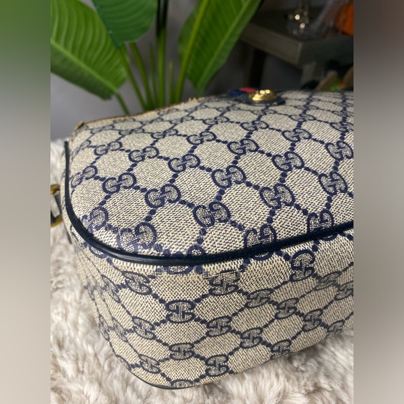 Gucci Vintage Purse - Picture 8 of 17